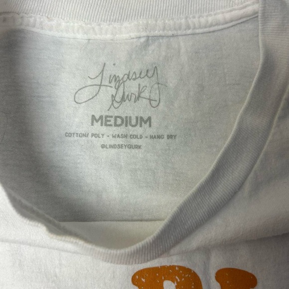 Get Your Paint Back” Tee by Lindsey Gurk | Empowering Mom Movement | Size M 🦩 - Picture 5 of 8